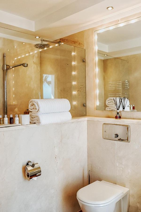Couette-café The By The House 3*