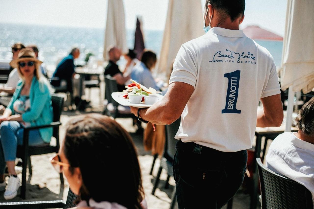The By The House 3* Marbellac