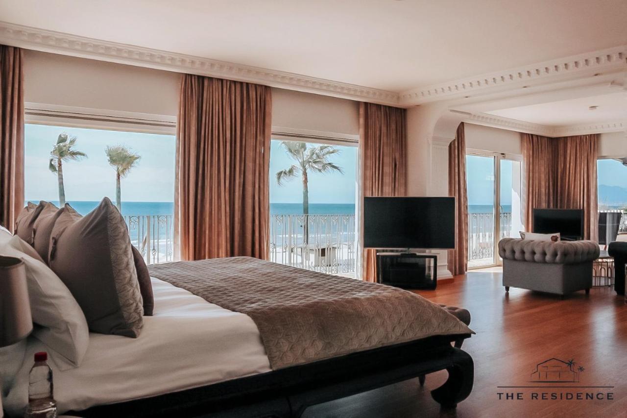 The By The House Couette-café 3*